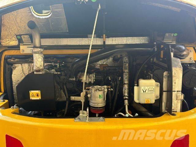 Komatsu PC 80 MR-5 حفارات وسط 7 طن - 12 طن