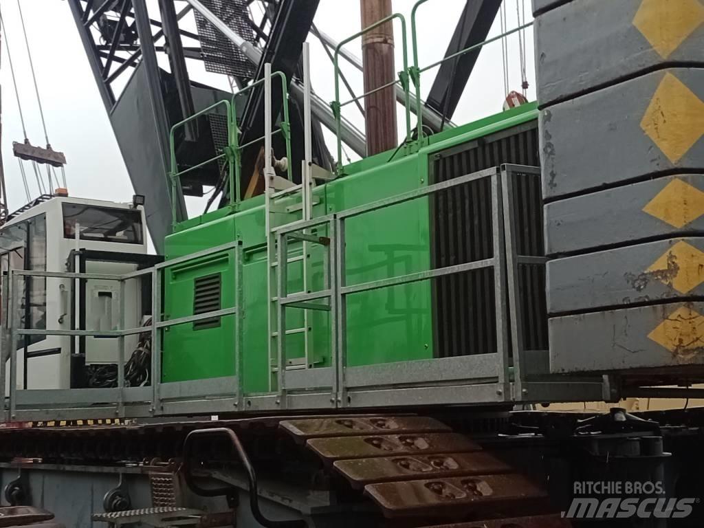 Liebherr HS 895 HD رافعات مجنزرة