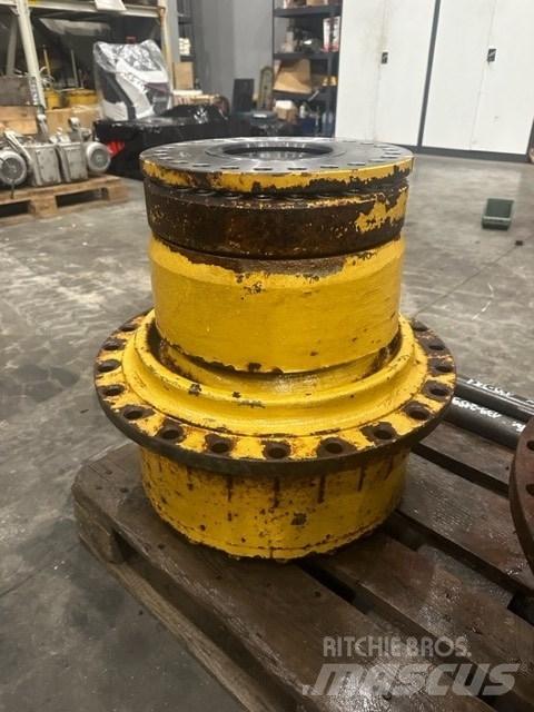 CAT 740 final drive محور العجلة