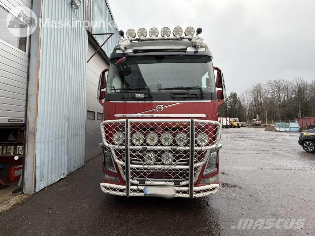 Volvo FH 16 شاحنات نقل ألواح الخشب