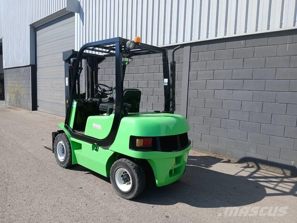 Clark CMP 25 شاحنات الديزل