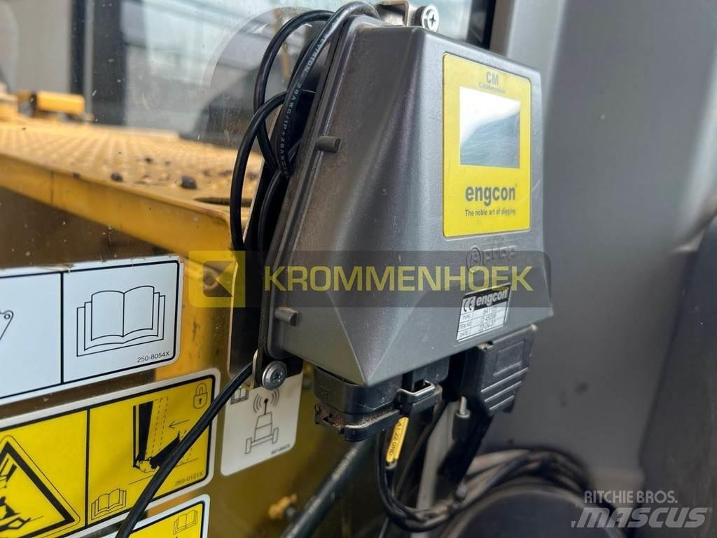 CAT 311 F LRR حفارات زحافة