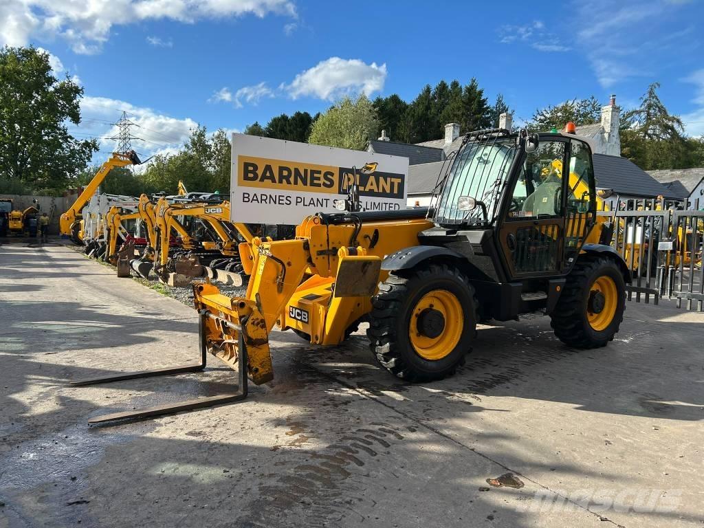 JCB 535-125 Hiviz مناولات متداخلة