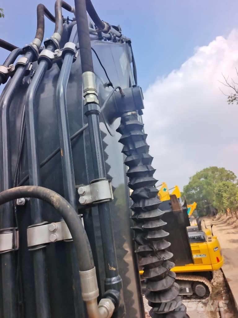 Hyundai HX 220 حفارات زحافة