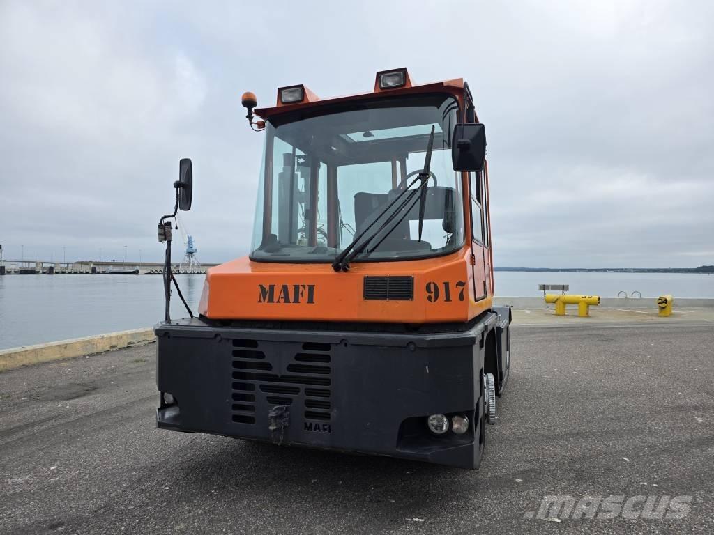 Mafi MT 32 R 4X4 جرارات صالات المطارات