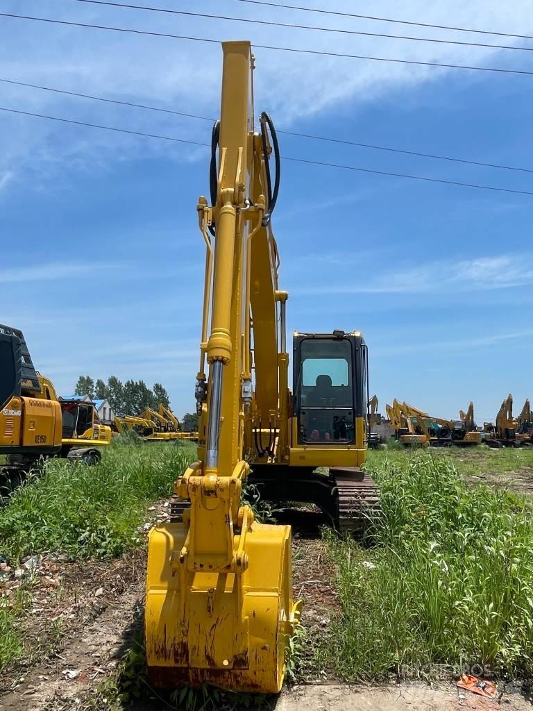 Komatsu PC 138 US حفارات زحافة