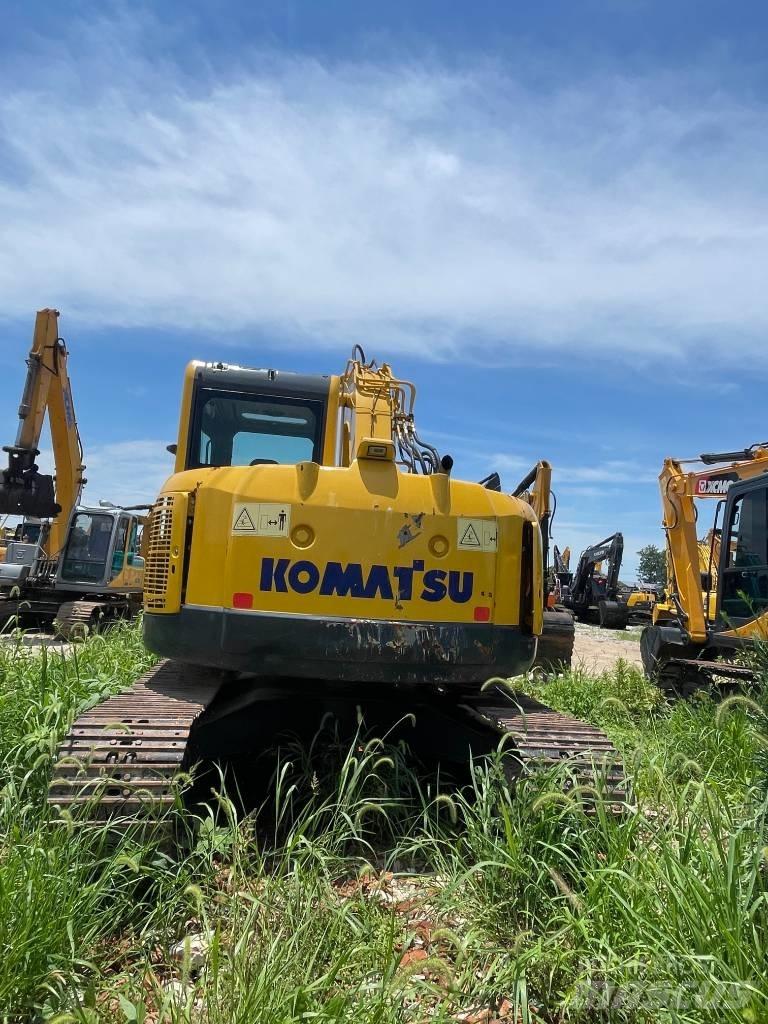 Komatsu PC 138 US حفارات زحافة