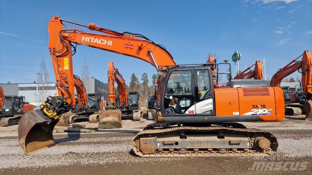 Hitachi ZX210LC-6 حفارات زحافة