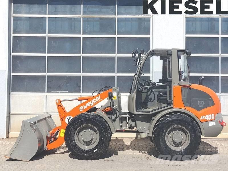Atlas AR 400 لوادر انزلاقية التوجيه