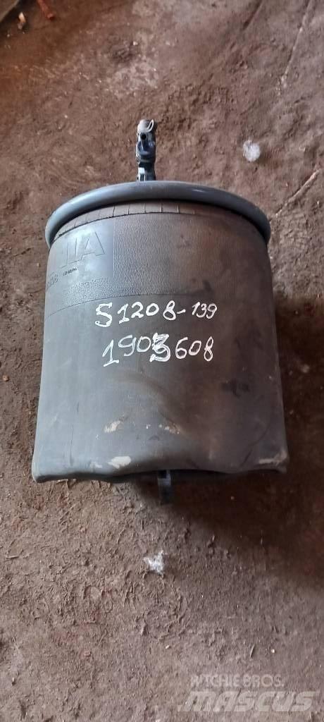 Scania 94 D.   1903608 محور العجلة