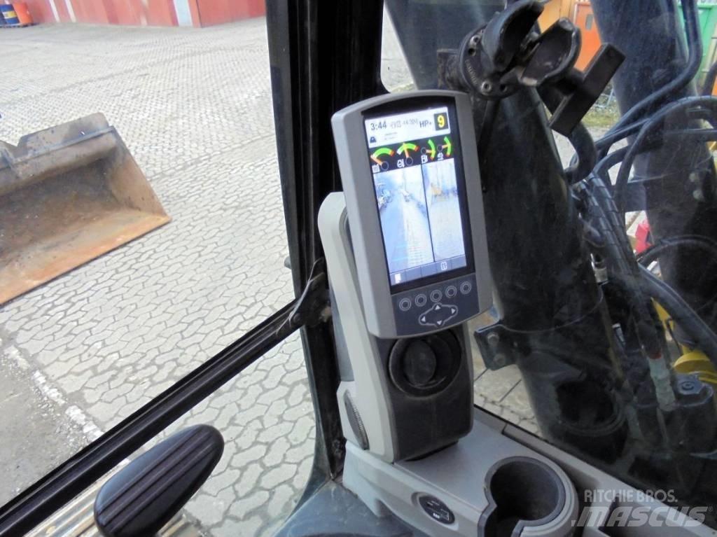 CAT 326 F LN حفارات زحافة