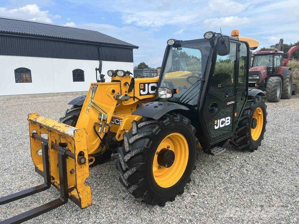 JCB 527-58 Agri Plus معدات مناولة لأغراض الزراعة