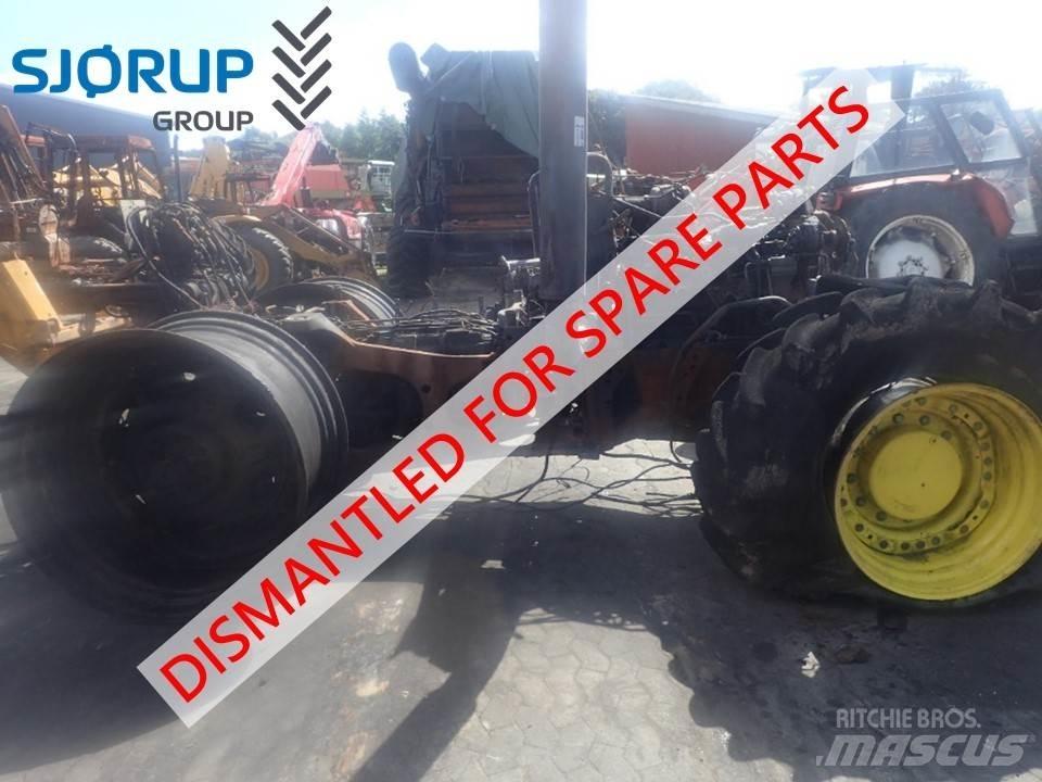 John Deere 7830 الجرارات