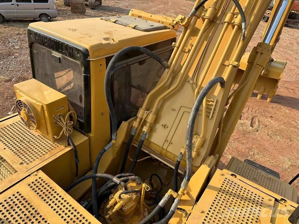 CAT 330B حفارات زحافة
