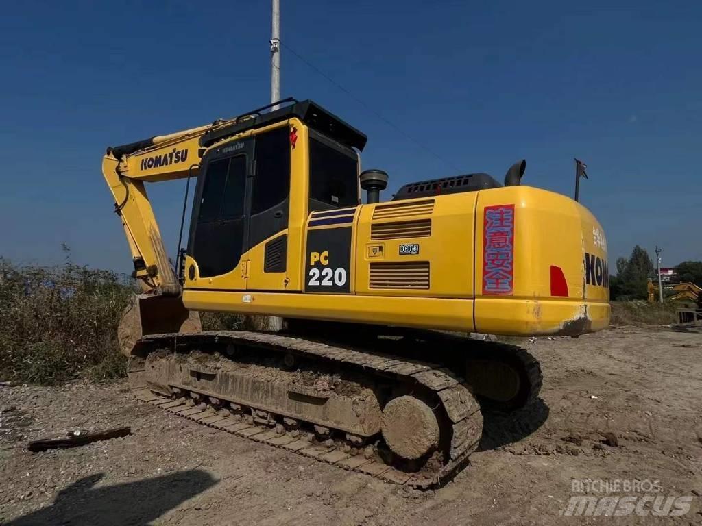 Komatsu PC 220 LC-6L حفارات زحافة