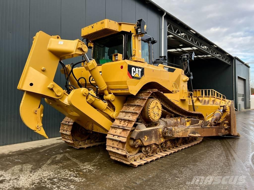 CAT D8T - CE بلدوزرات مجنزرة