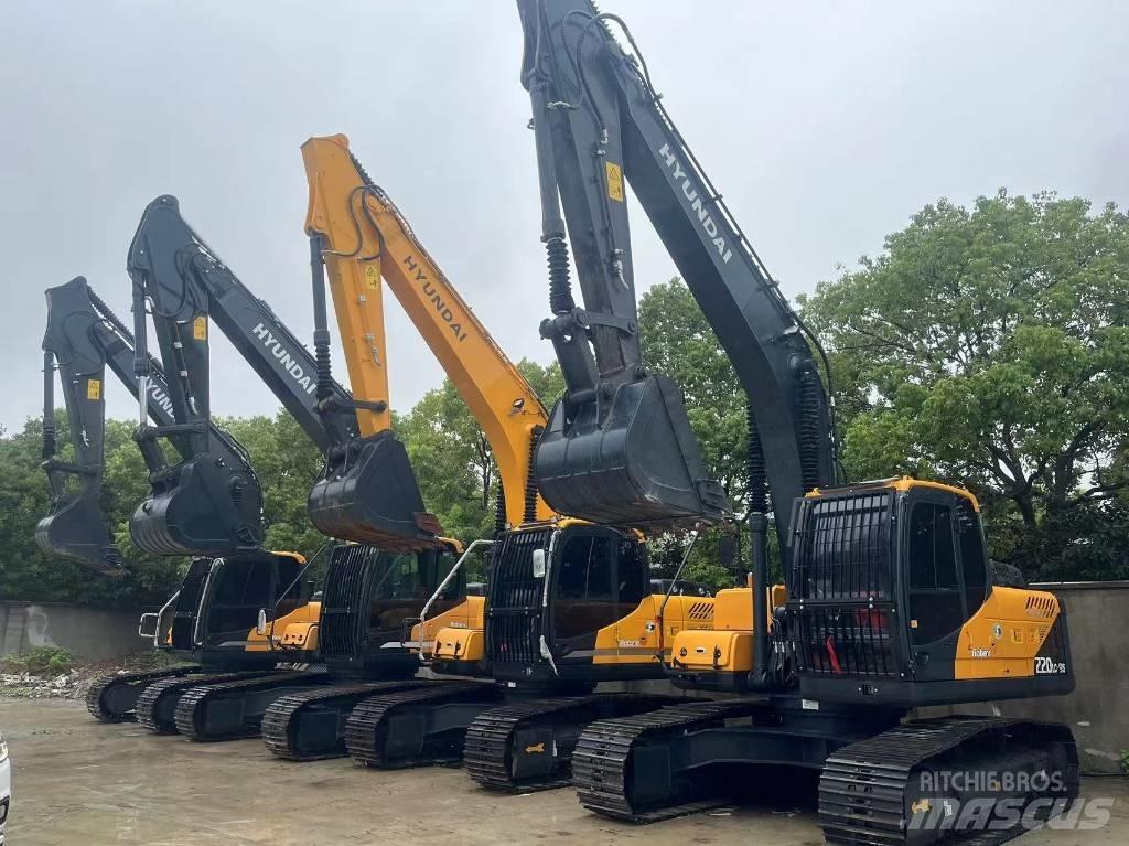 Komatsu PC 240 حفارات زحافة