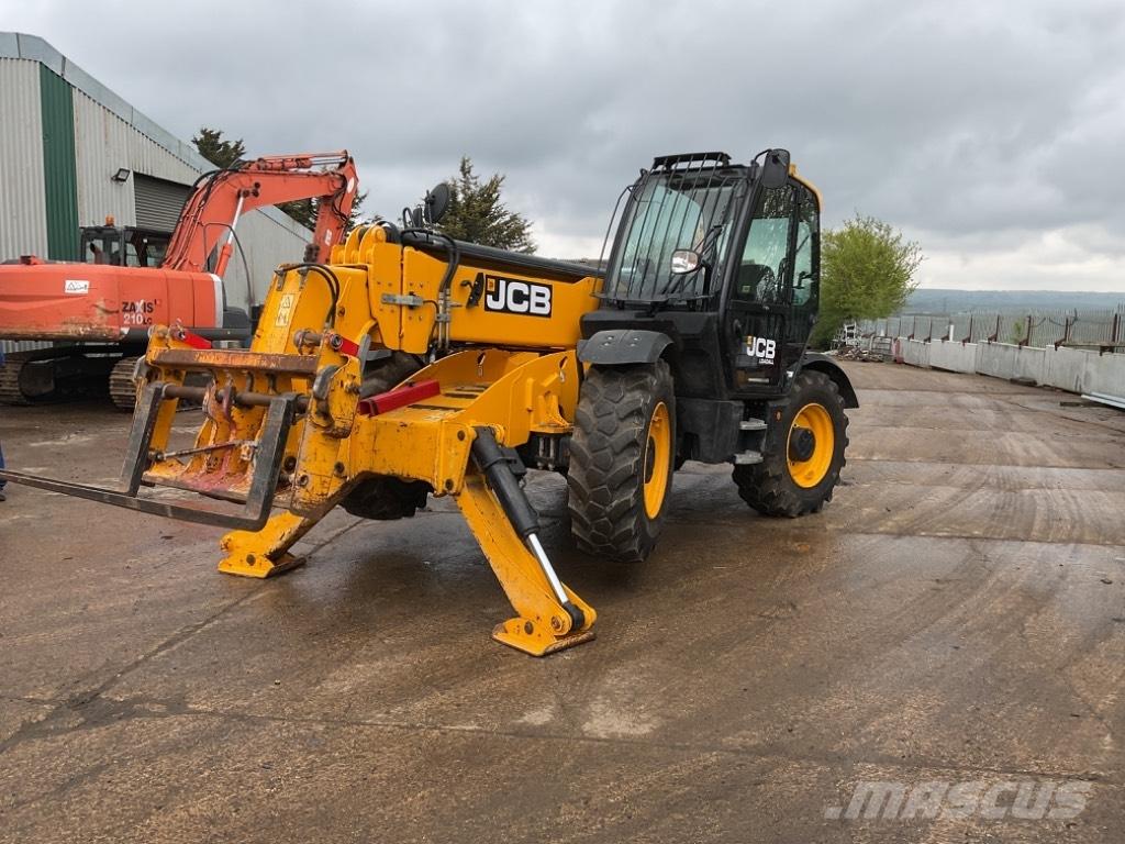 JCB 540v140 مناولات متداخلة