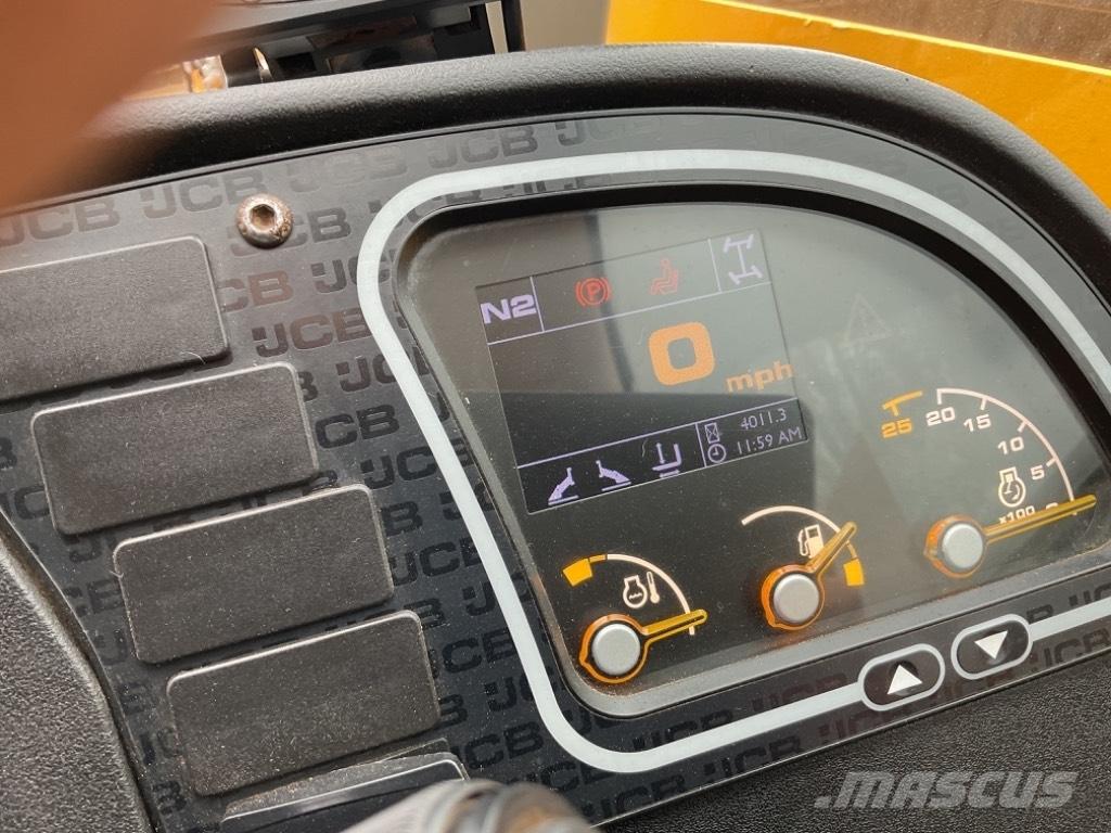 JCB 540v140 مناولات متداخلة