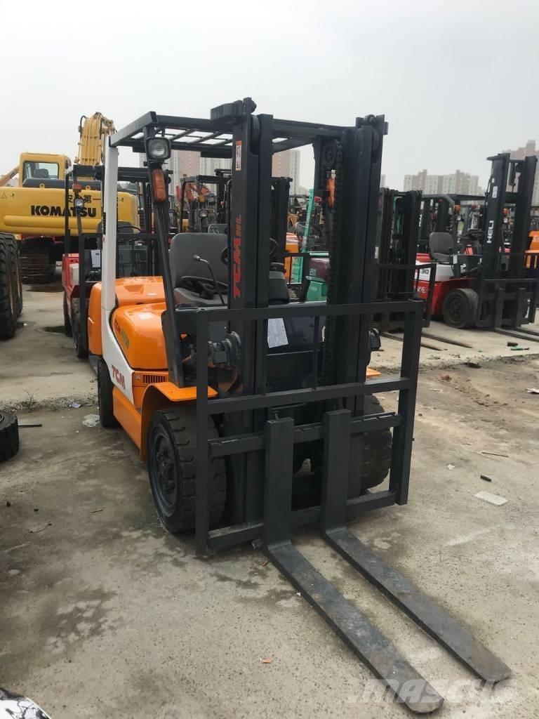 TCM FD 30 شاحنات الديزل