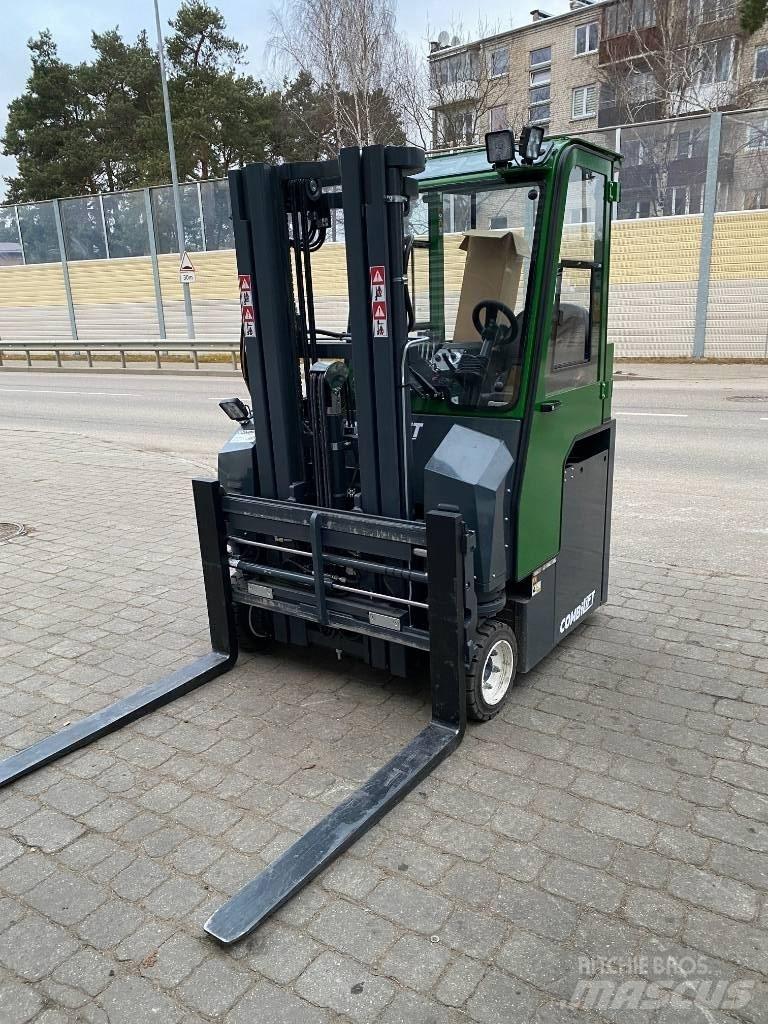 Combilift CBE 2500 شاحنة المناولة رباعية الاتجاهات