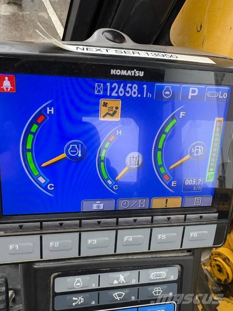 Komatsu PC138US-10 حفارات زحافة