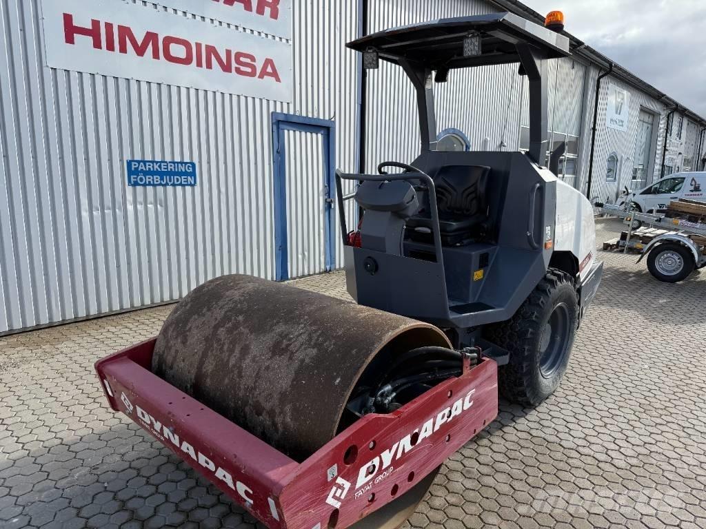 Dynapac CA 1300 D مداحل أحادية الأسطوانة