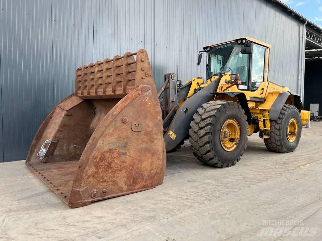 Volvo L120F لوادر بعجل