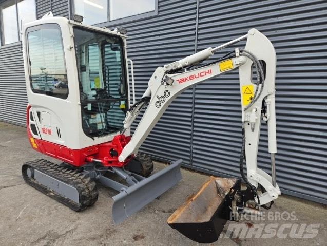 Takeuchi TB 216 حفارات صغيرة أقل من 7 طن (حفارات صغيرة)