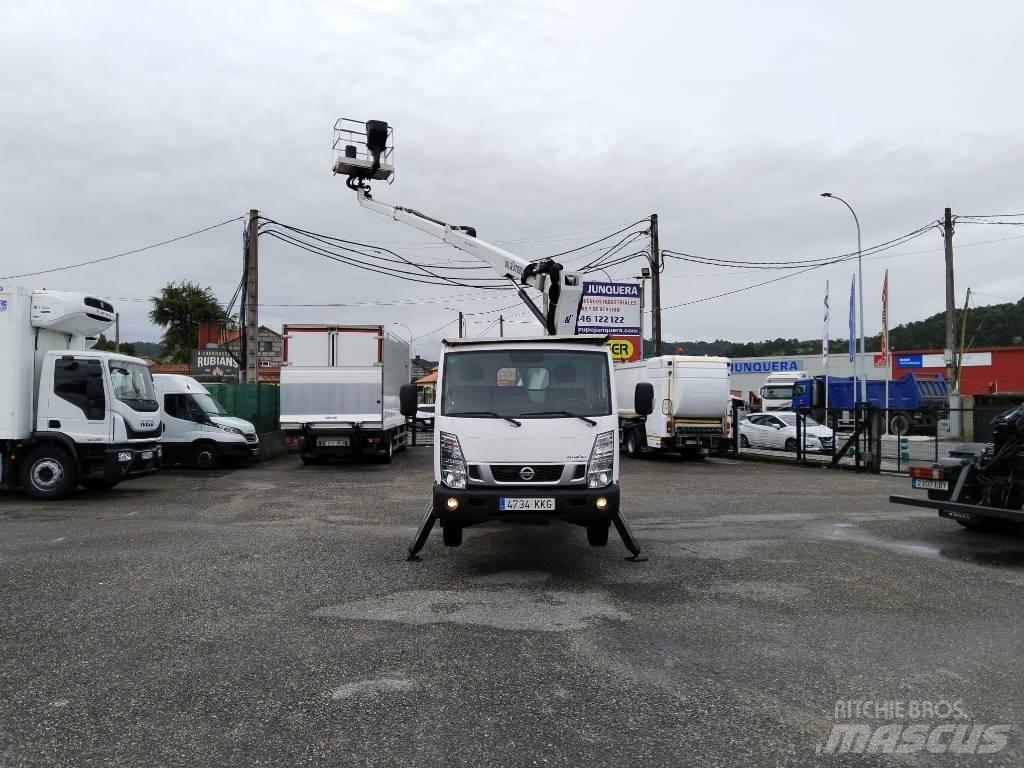 Nissan CABSTAR 35.13 شاحنات الرافعات