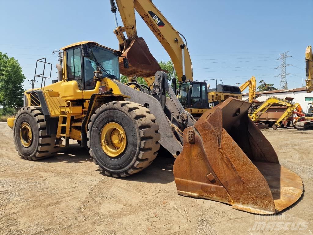 Volvo L 220 F لوادر بعجل