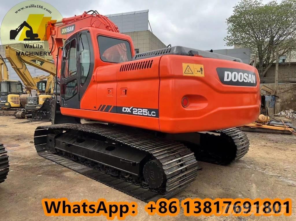 Doosan DX 225 LCA حفارات زحافة