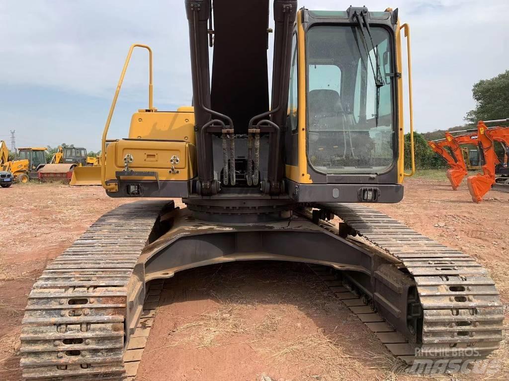 Volvo EC 290 B حفارات زحافة