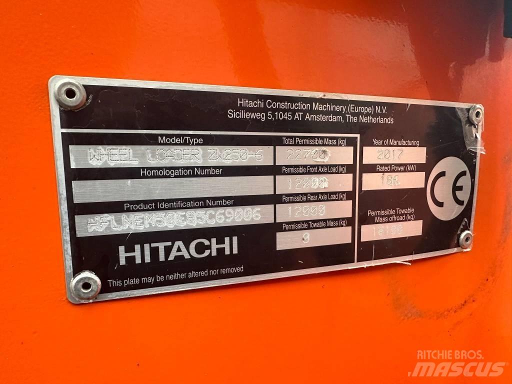 Hitachi ZW250-6 لوادر بعجل