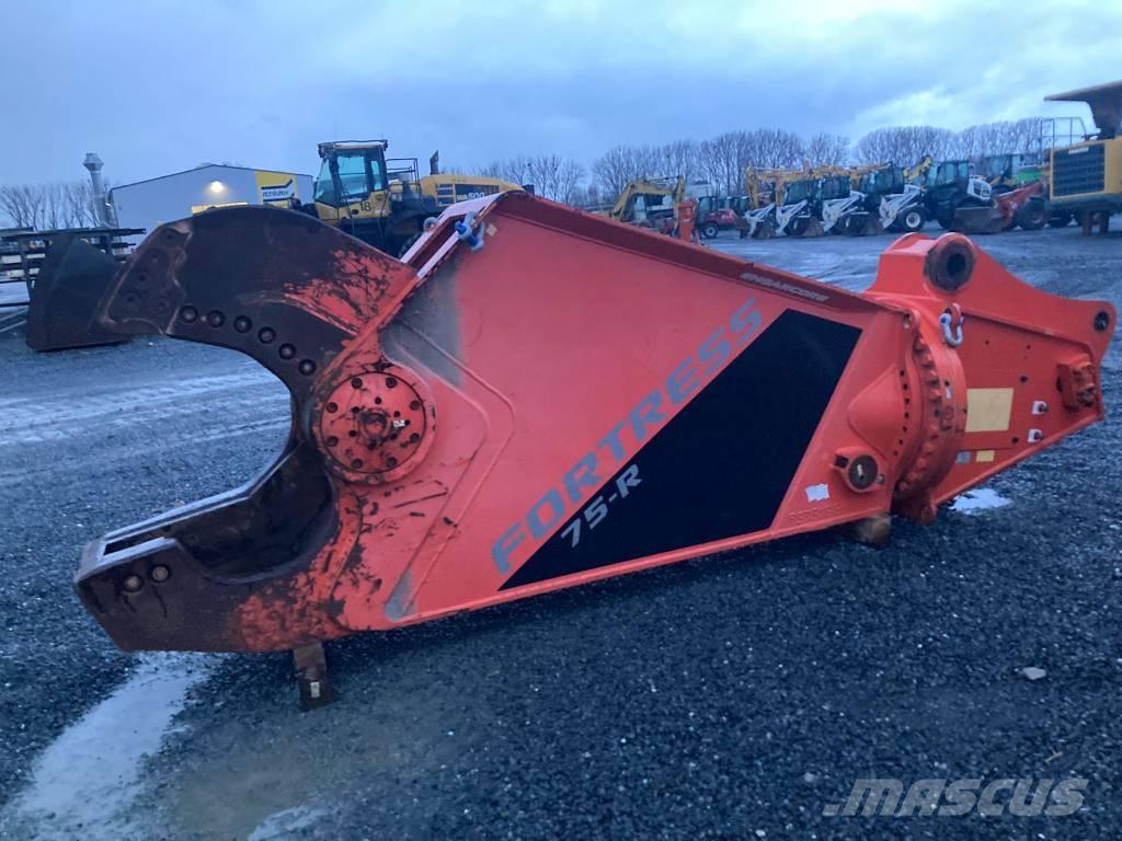  Fortress FS75 جراشات البناء