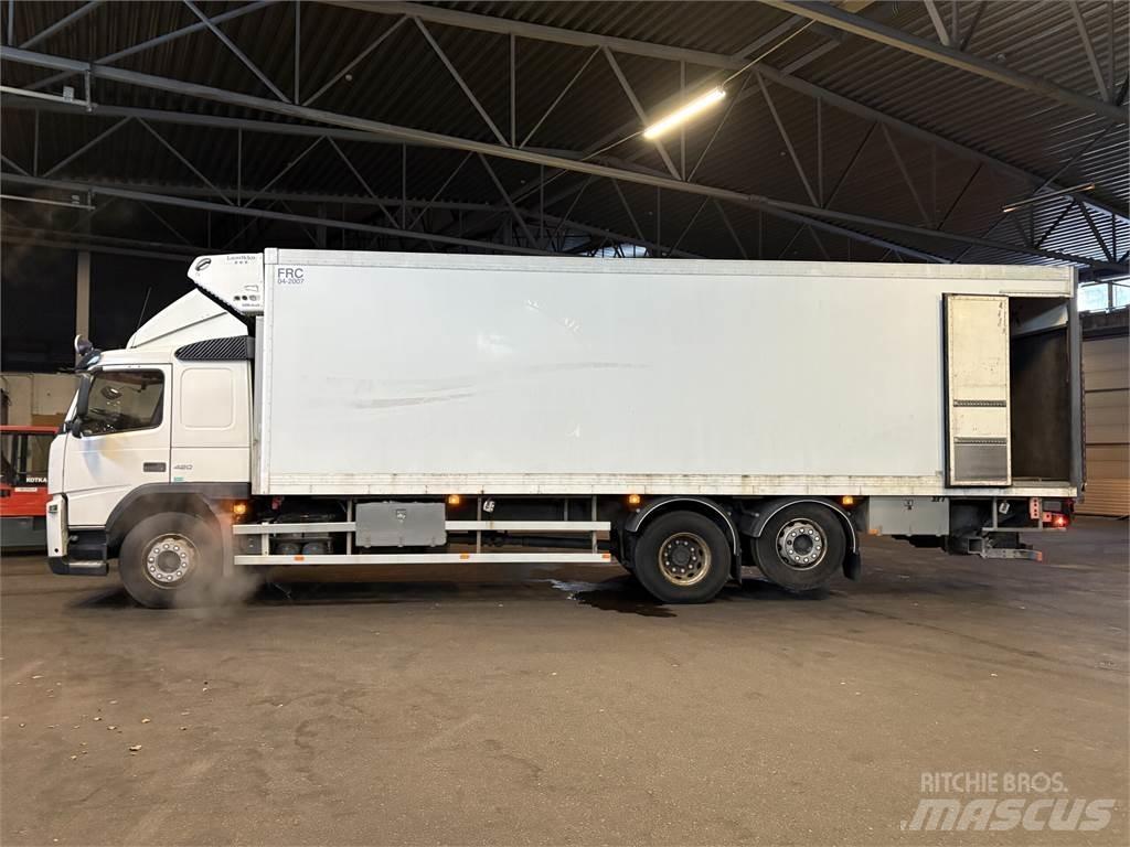 Volvo FM13 6x2 شاحنات ذات هيكل صندوقي