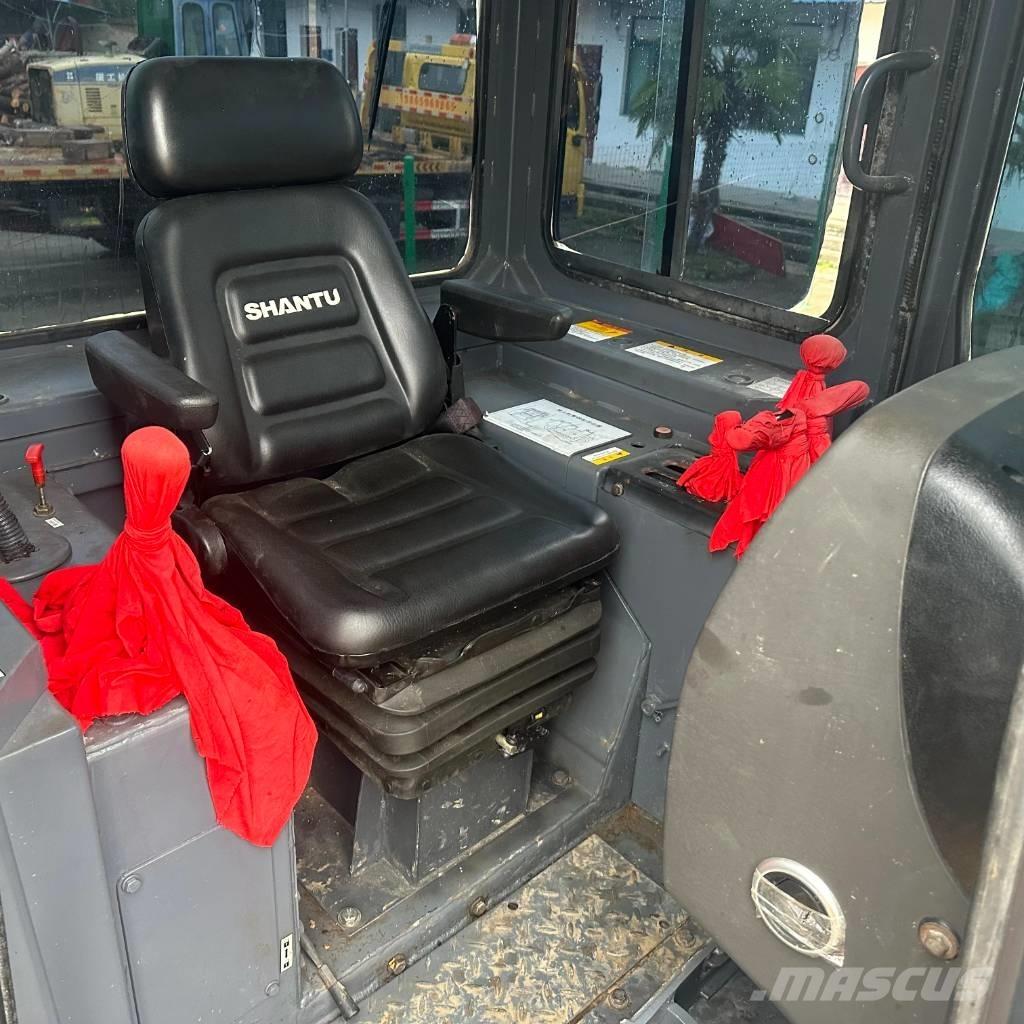 Shantui SD16 بلدوزرات مجنزرة