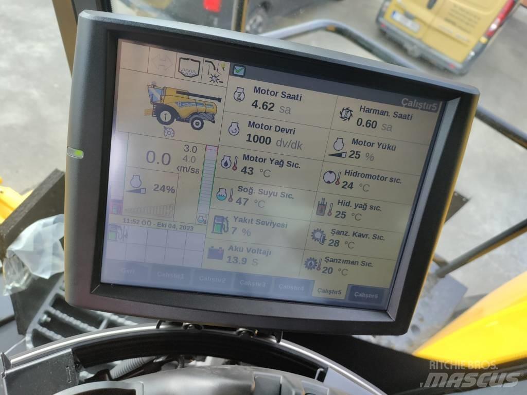 New Holland CX 8.80 حصادات