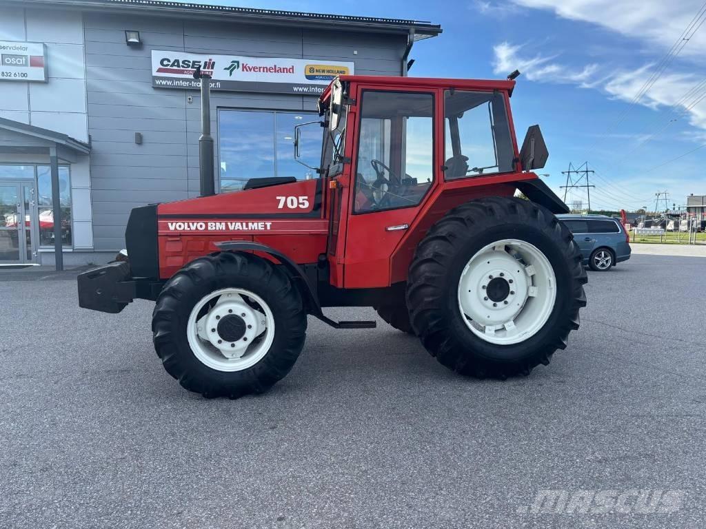 Valmet 705 الجرارات