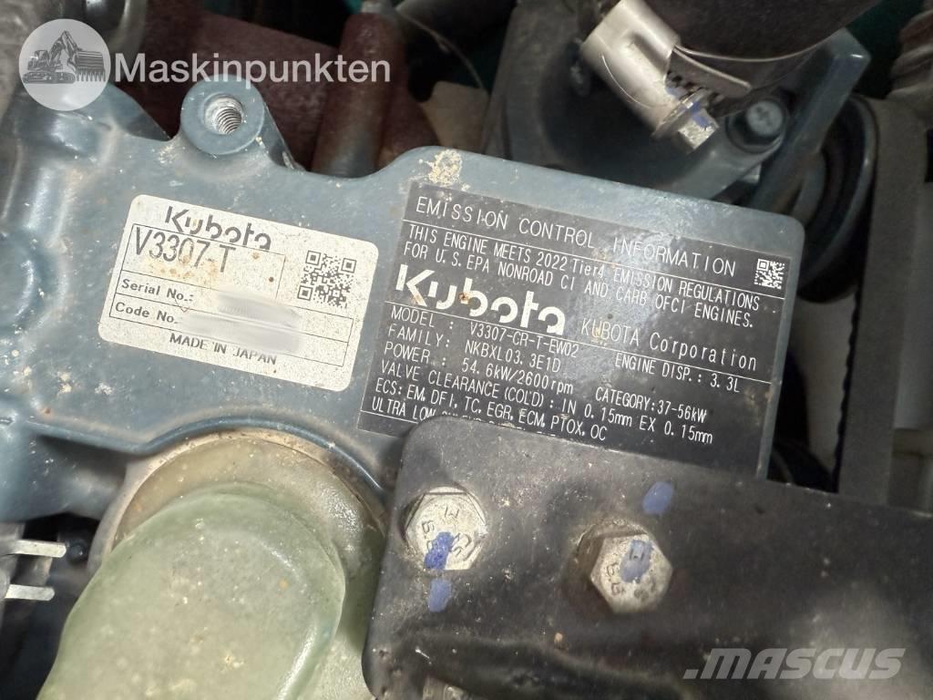 Sunward SWL 3230 لوادر انزلاقية التوجيه