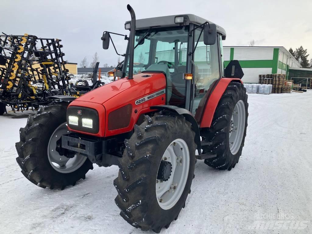 Massey Ferguson 4245 الجرارات