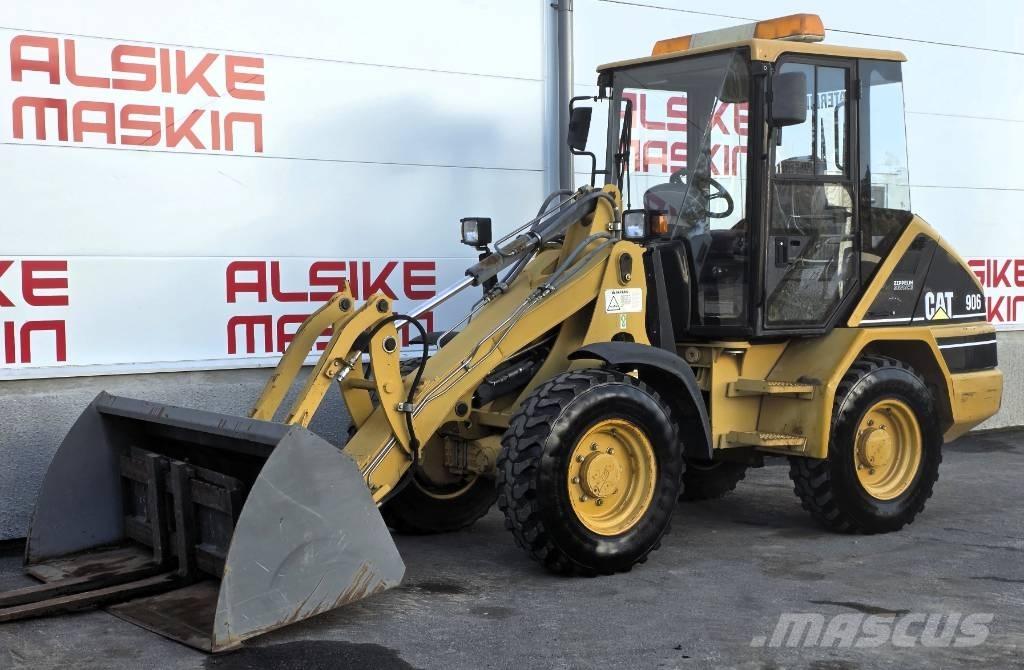 CAT 906 لوادر بعجل