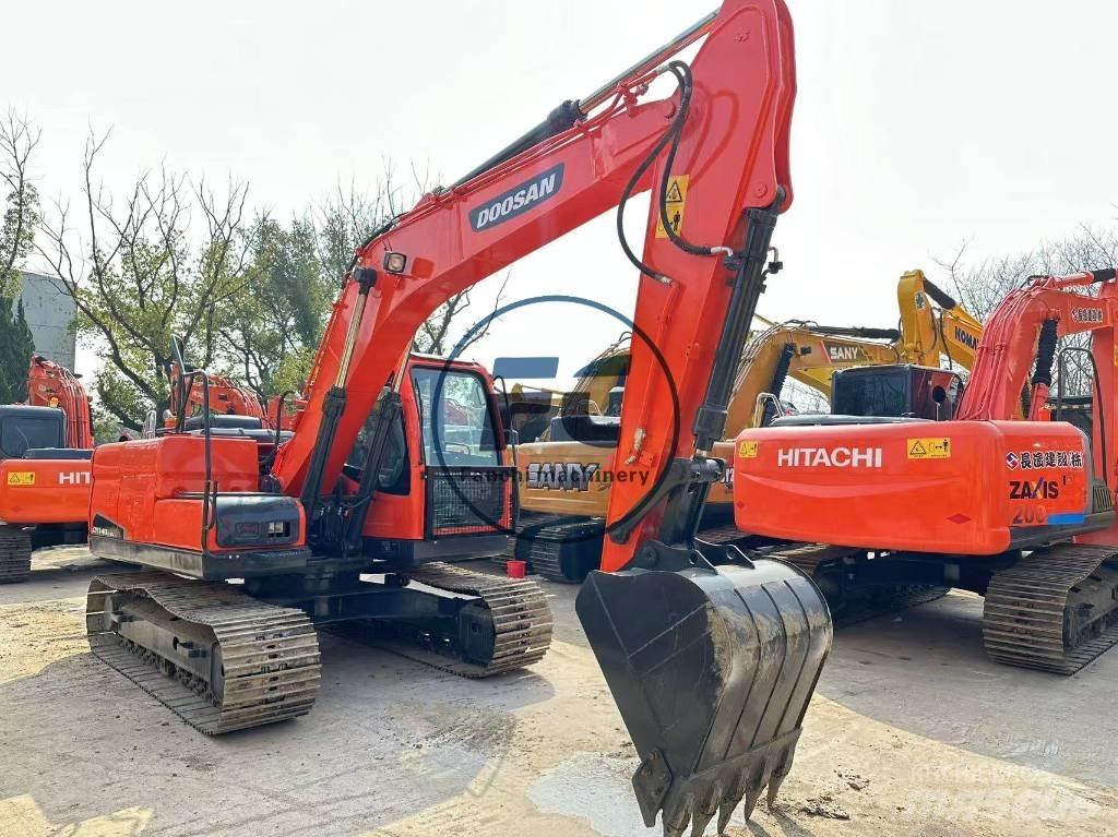 Doosan DX 140 حفارات زحافة