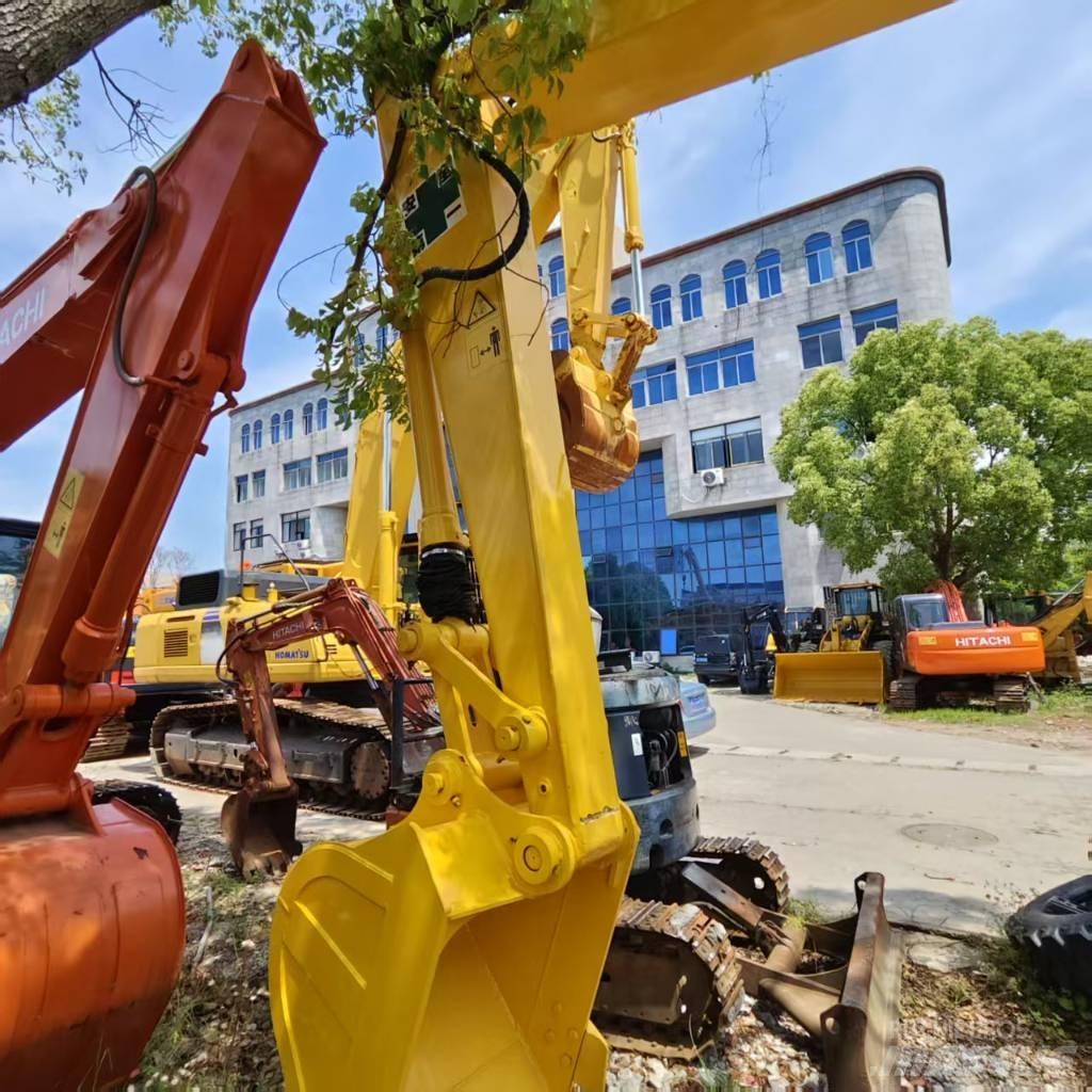 Komatsu PC 130 حفارات زحافة