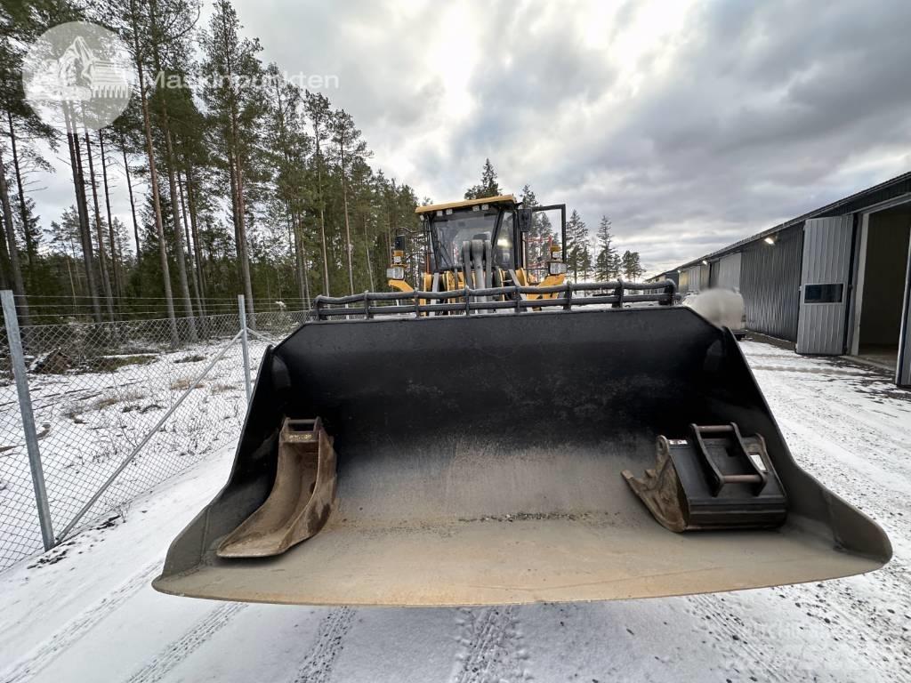 Volvo L 180 H لوادر بعجل