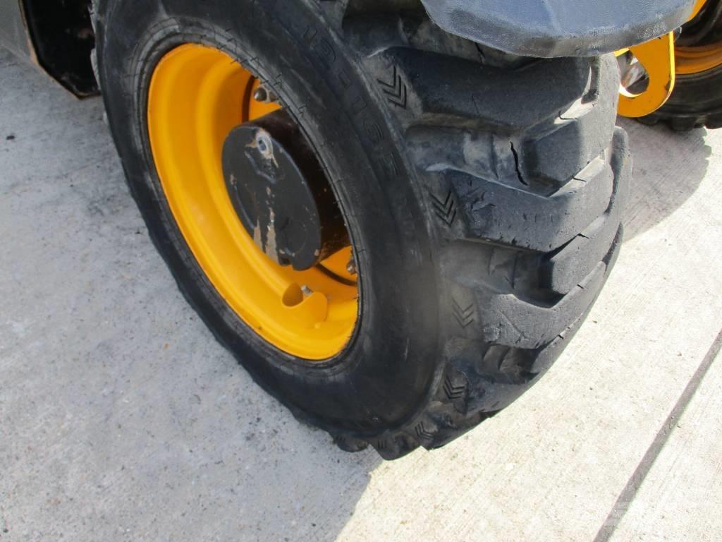 JCB 525-60 (404) مناولات متداخلة