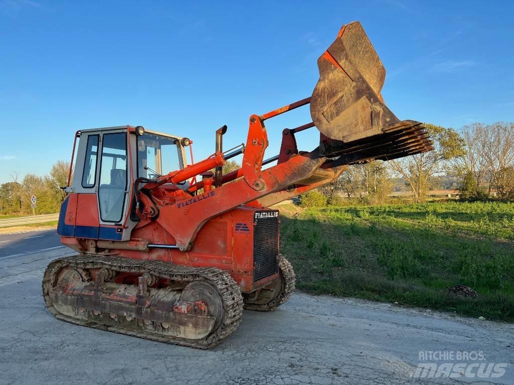 Fiat-Hitachi FL 14E لوادر زحافة
