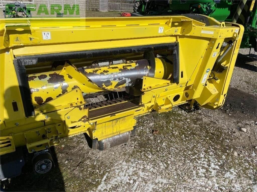 John Deere 8300 علافات ذاتية الدفع
