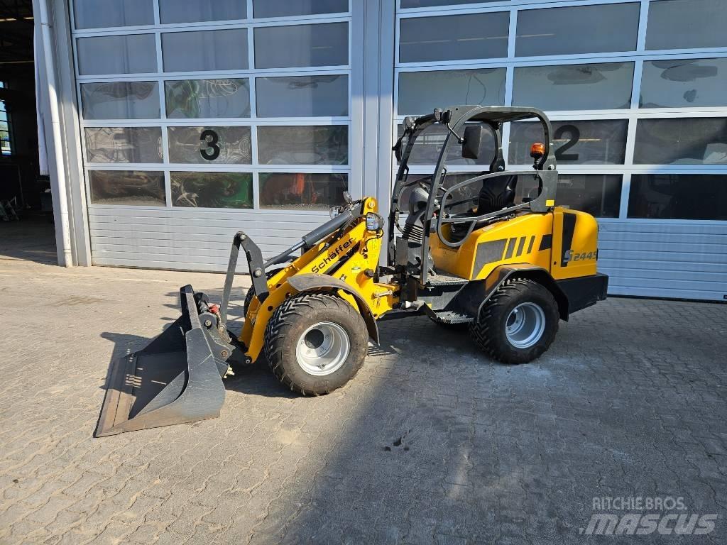 Schäffer 2445S لوادر صغيرة
