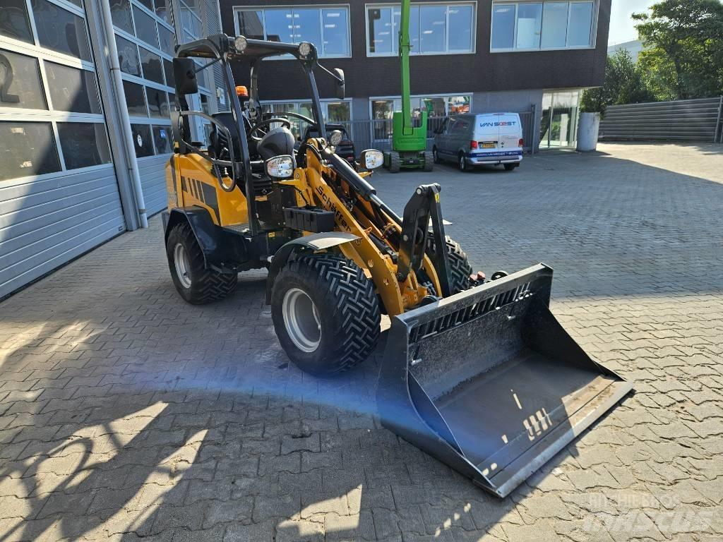 Schäffer 2445S لوادر صغيرة